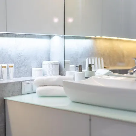 Towarowa By Renters 아파트 포즈난